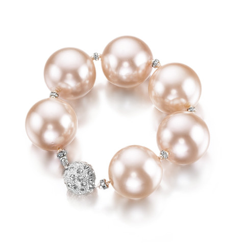 Peach Pearl Beacelet from Hot Girls Pearls