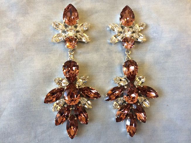 rose-blush-crystal-bridal-statement-earrings_grande